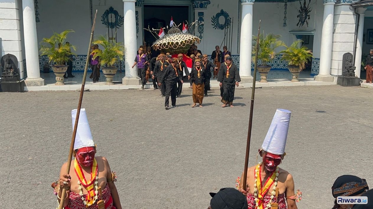 Rangkaian Prosesi Adat Sekaten Karaton Surakarta Hadiningrat